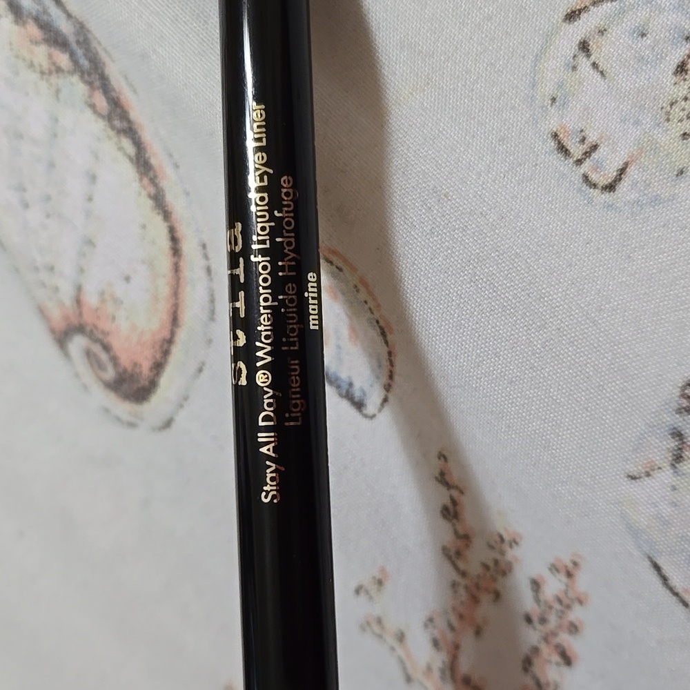 Stila - Picture 3 of 3